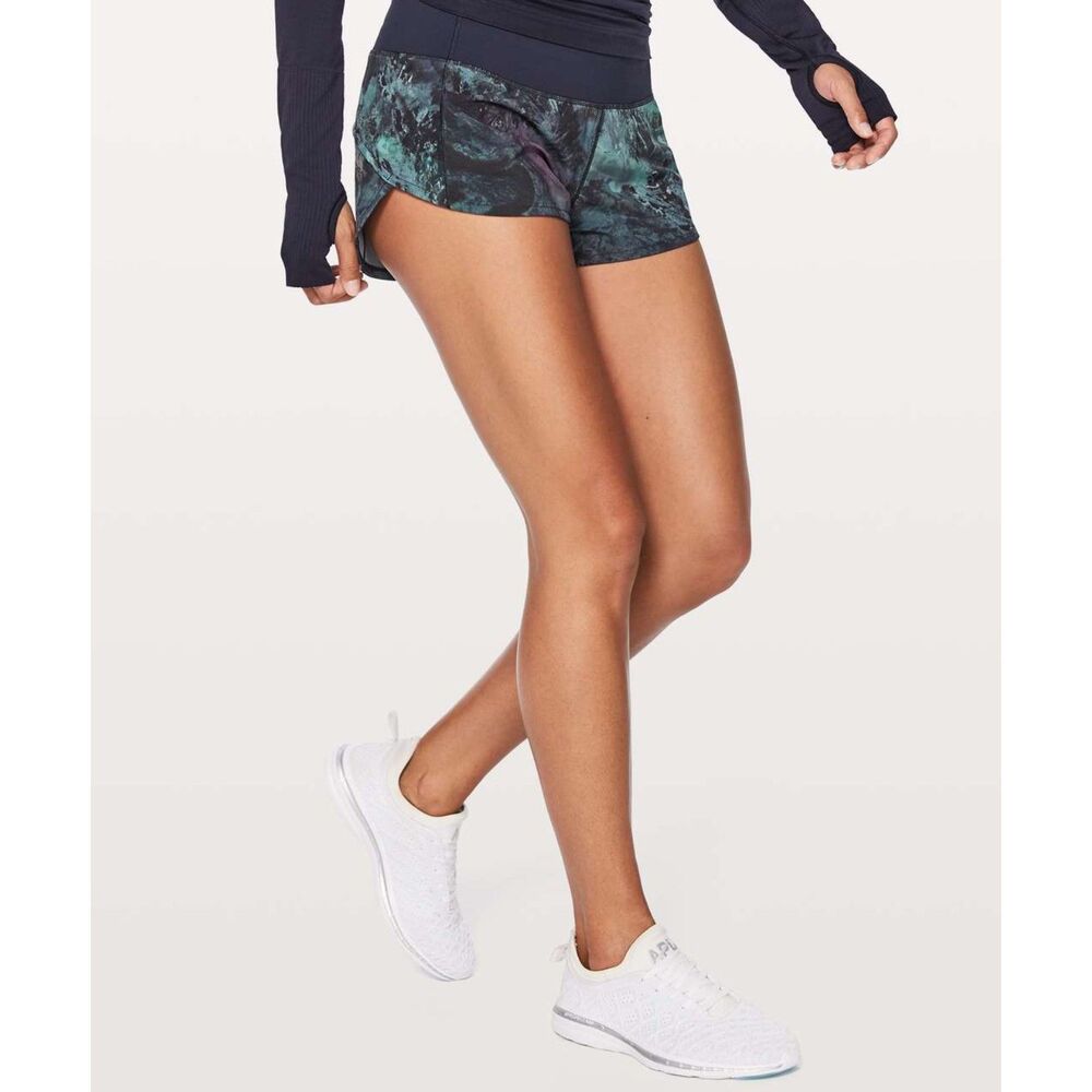 EUC Rare Lululemon 2.5" Speed Up Running Shorts - Radiant Multi Navy Size 6
